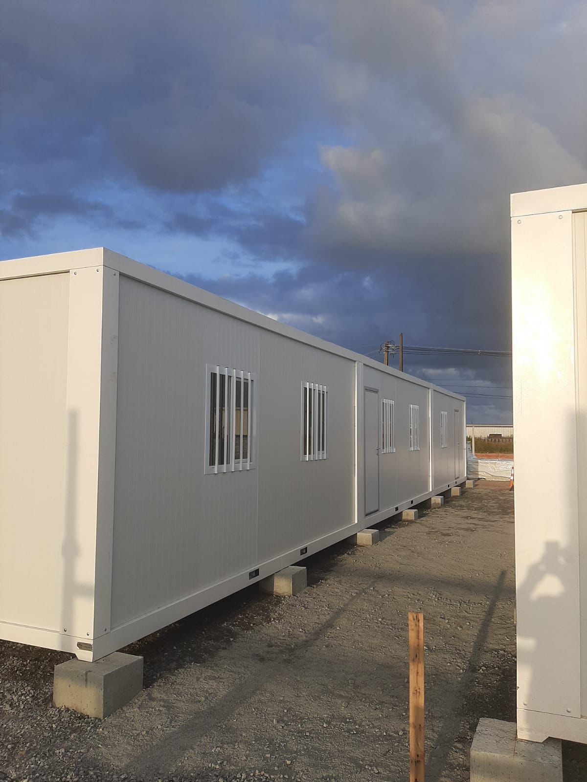 Containers modulares prontos